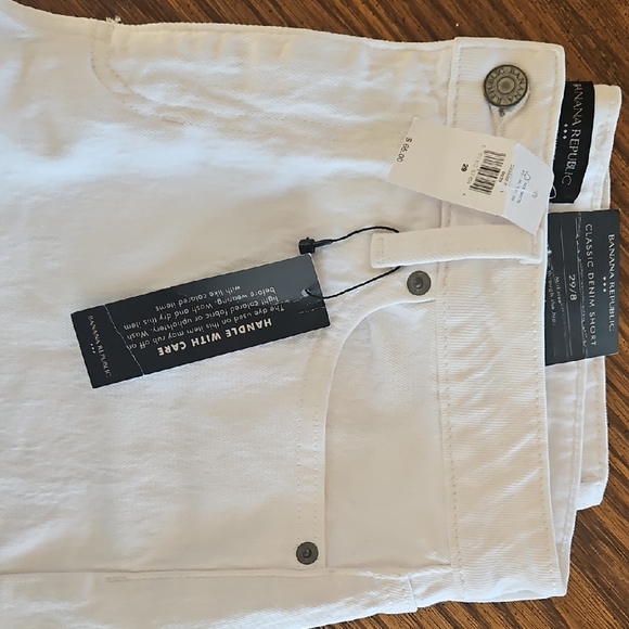 Banana Republic Pants - Banana Republic Classic White Shorts nwt